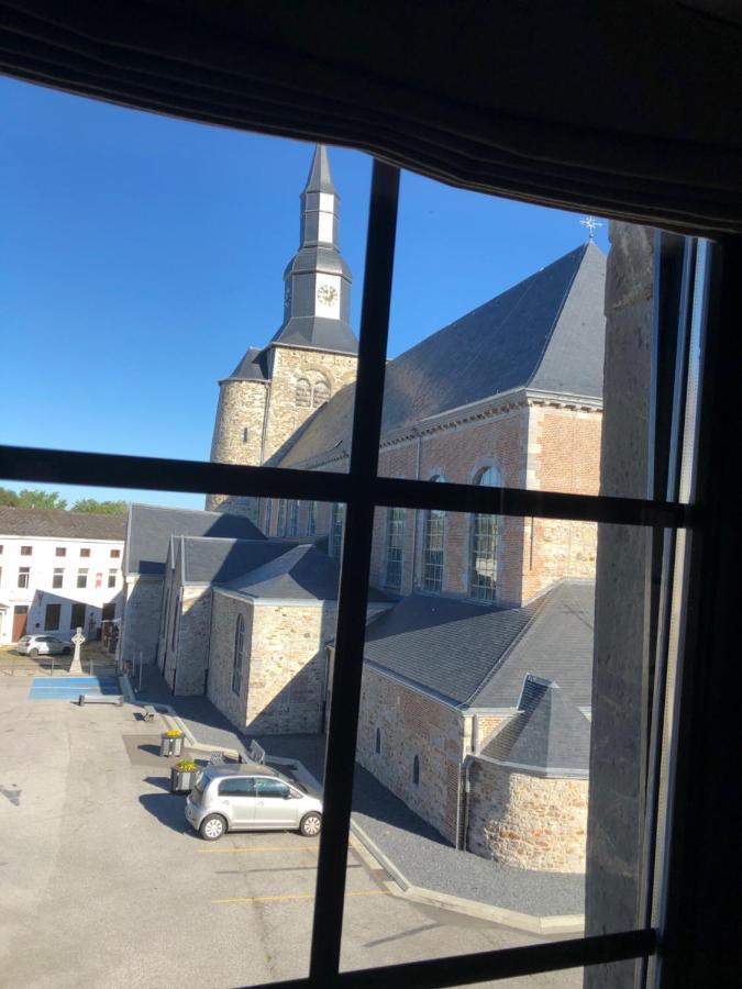 Le Petit Chapitre : Maison De Charme Apartment Fosses-La-Ville Exterior photo