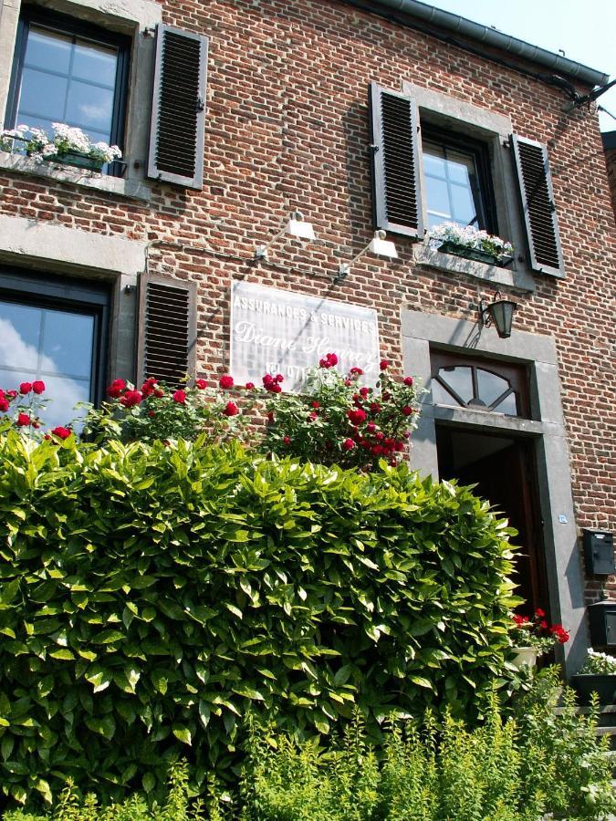 Le Petit Chapitre : Maison De Charme Apartment Fosses-La-Ville Exterior photo